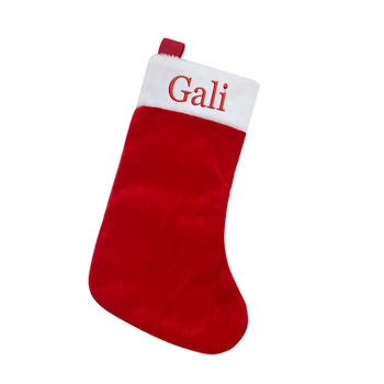 Siuvinėtos klasikinės raudonos kojinės su pavadinimu Personalizuotos kalėdinės kojinės Individualios kalėdinės kojinės Šventinės Šeimos kojinės