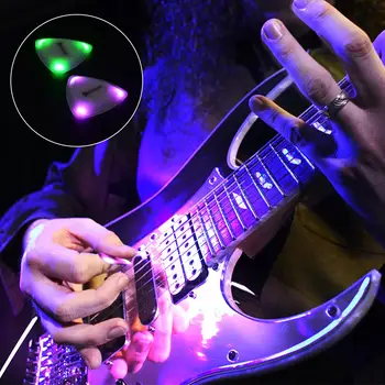 LED švytinti gitara renka vidutinius kirtiklius plastikas su jautrumu LED šviesos plectrum bosinės elektrinės gitaros priedams Guit G2S9