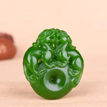 Natural Hetian Green Jade Pixiu Safety Buckle Pakabuko vėrinys Mados žavesys Papuošalai Rankomis raižyti amuletai Dovanos vyrams moterims