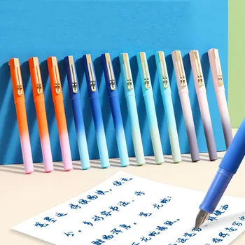 4Pcs Studentų plunksnakotis Keičiamas rašalo kaligrafijos rašiklio rinkinys F 0,5 mm gradiento spalva Mokykliniai rašikliai Biuro reikmenys Kanceliarinės prekės W